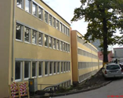 Außenansicht eines Gebäudes auf dem Alcatel-Campus in Stuttgart
